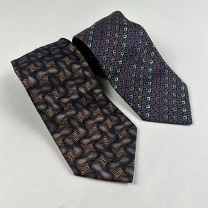 KOLTE Italy Set of 2 Men's Designer Neckties Italian Silk Abstract Art Geometric